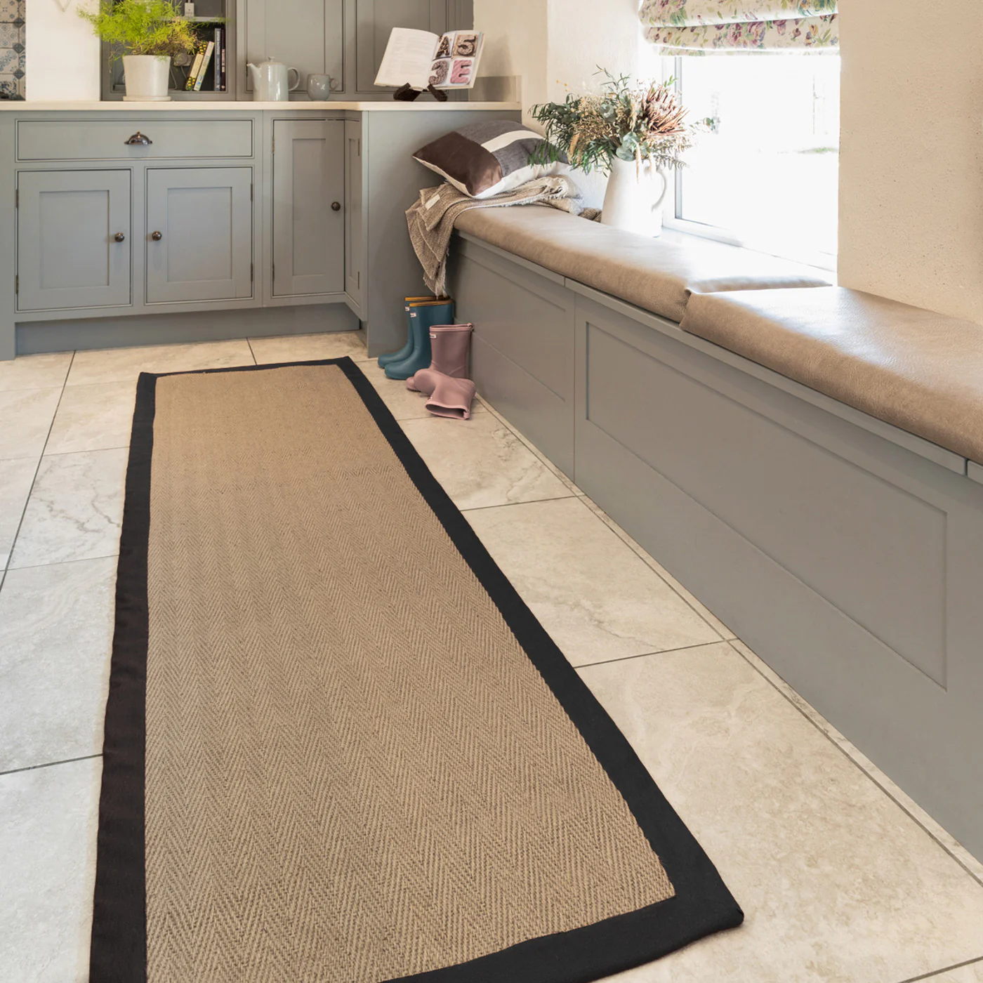 Black Border Jute Runner Rug - Juliette Black - Image 2