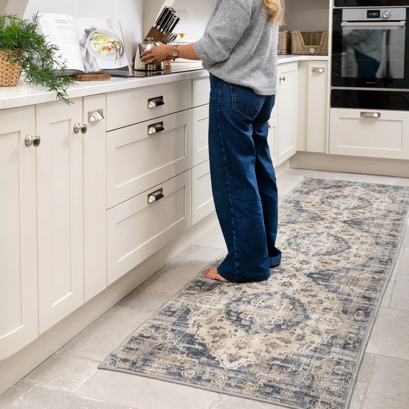 Washable Blue Traditional Rug - Kith - Image 10
