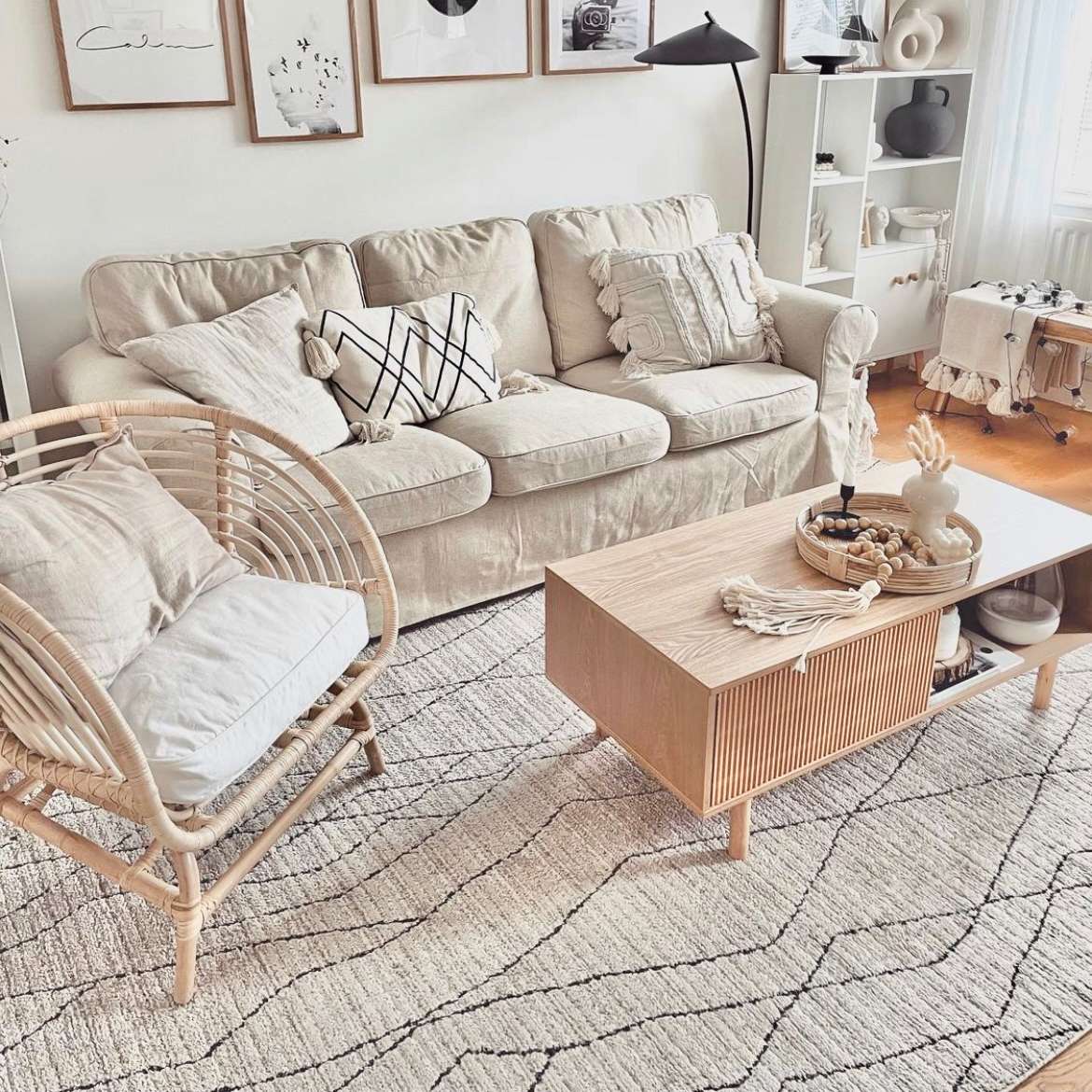 Cosy Soft Abstract Lined Beige Moroccan Berber Bedroom Rug - Image 2