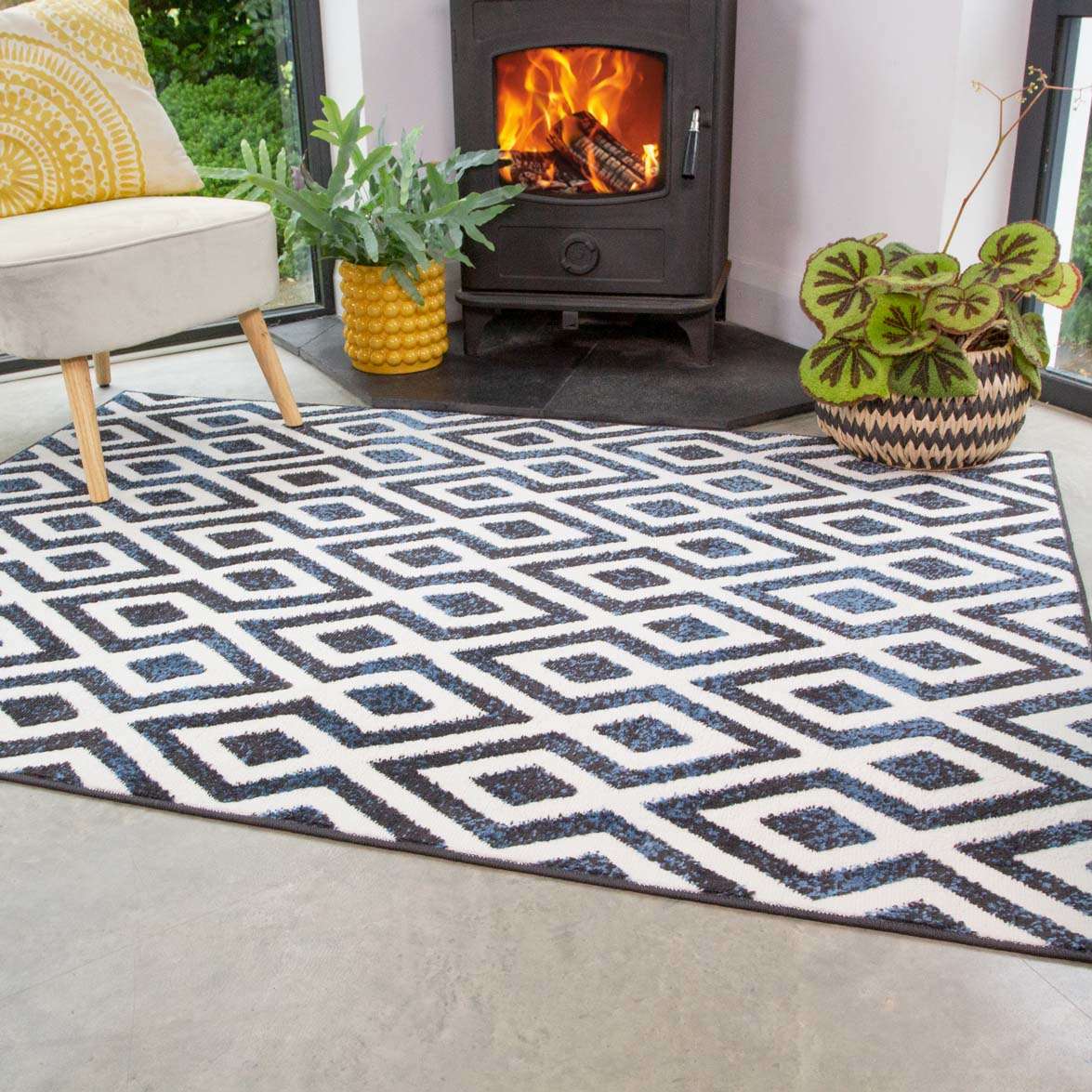 Geometric Blue Ombre Living Room Rug - Image 2