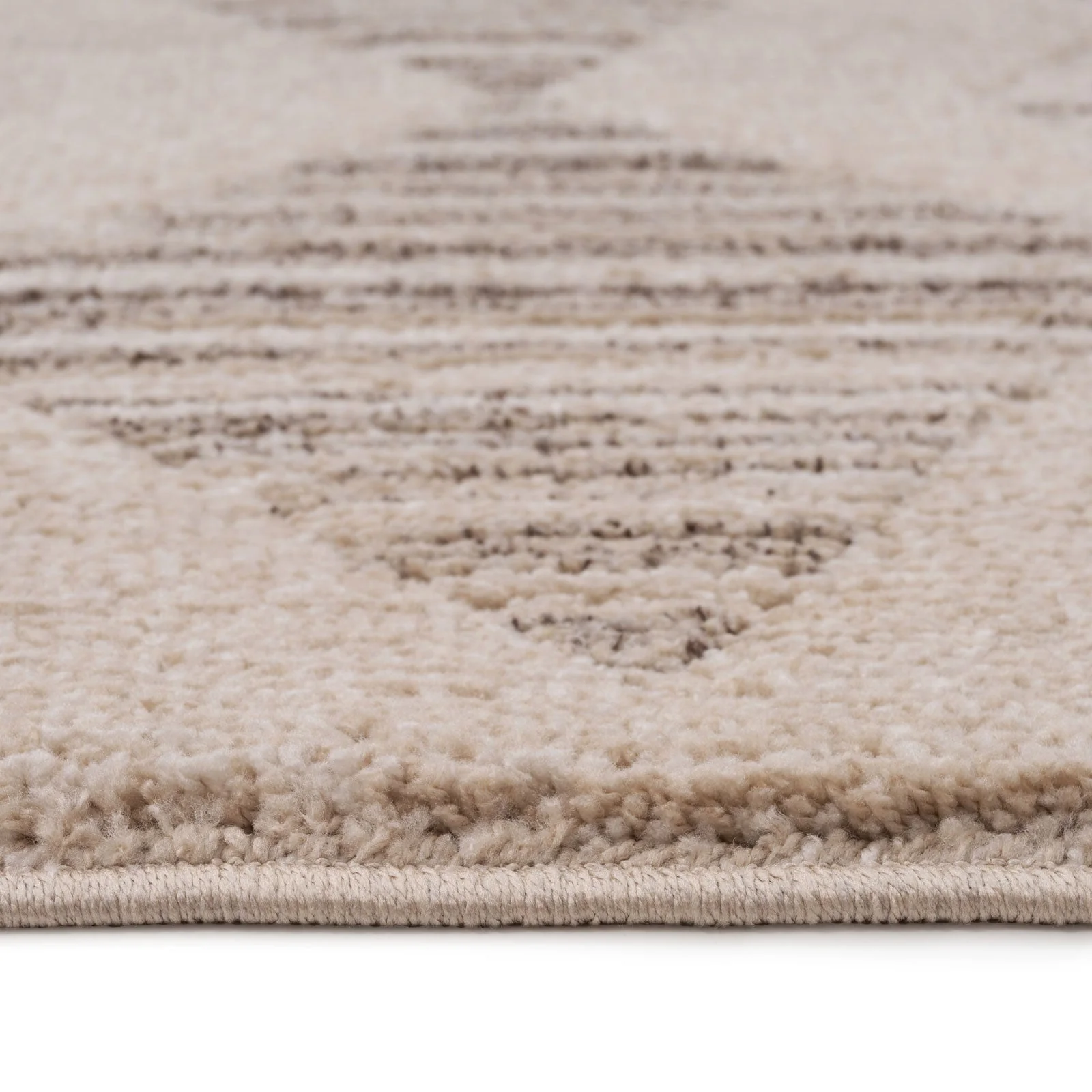 Neutral Diamond Pattern Stair Carpet - Image 3