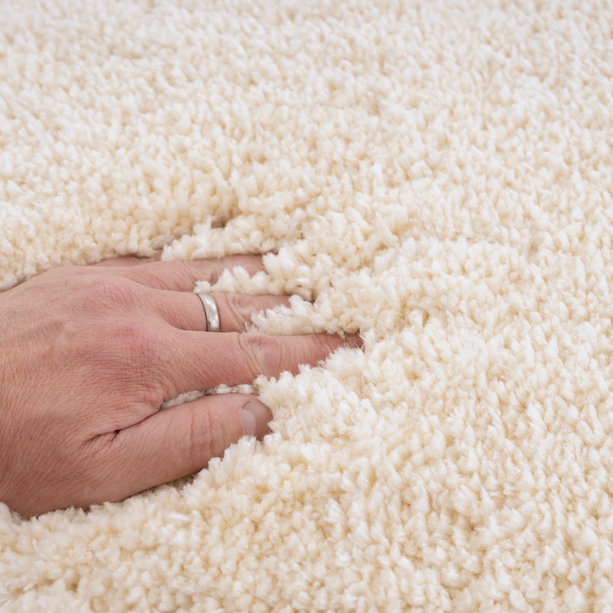 Premium Washable Shaggy Cream Rug - Image 9