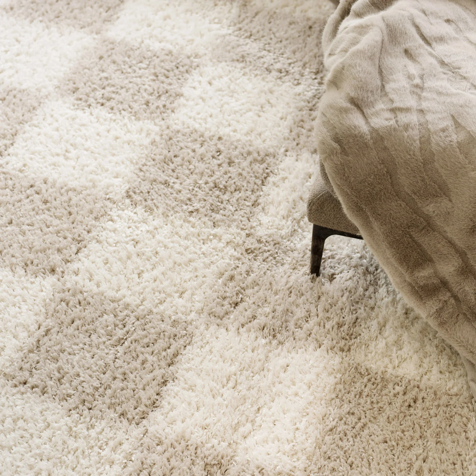 Soft Beige Checkerboard Shaggy Runner - Konnie - Image 6
