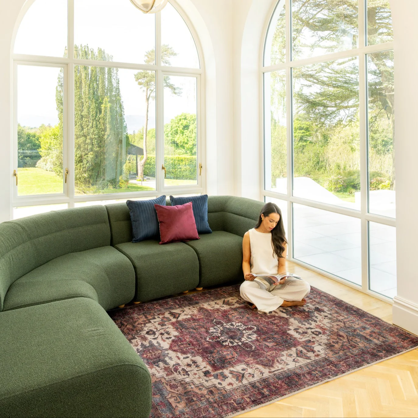 Soft Washable Traditional Burgundy Rug - Rubyana - Image 4