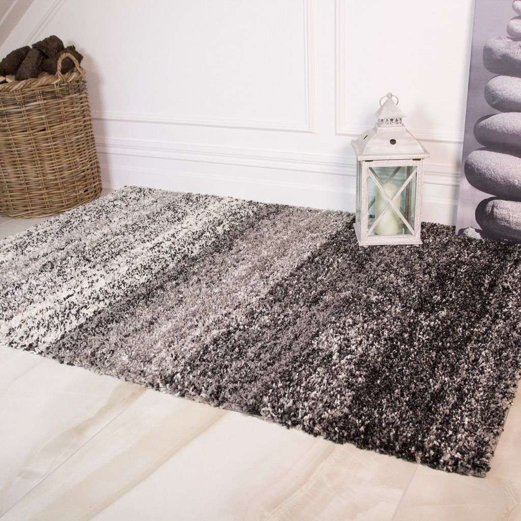 Super Soft Black Stripe Shaggy Bedroom Rug - Image 2