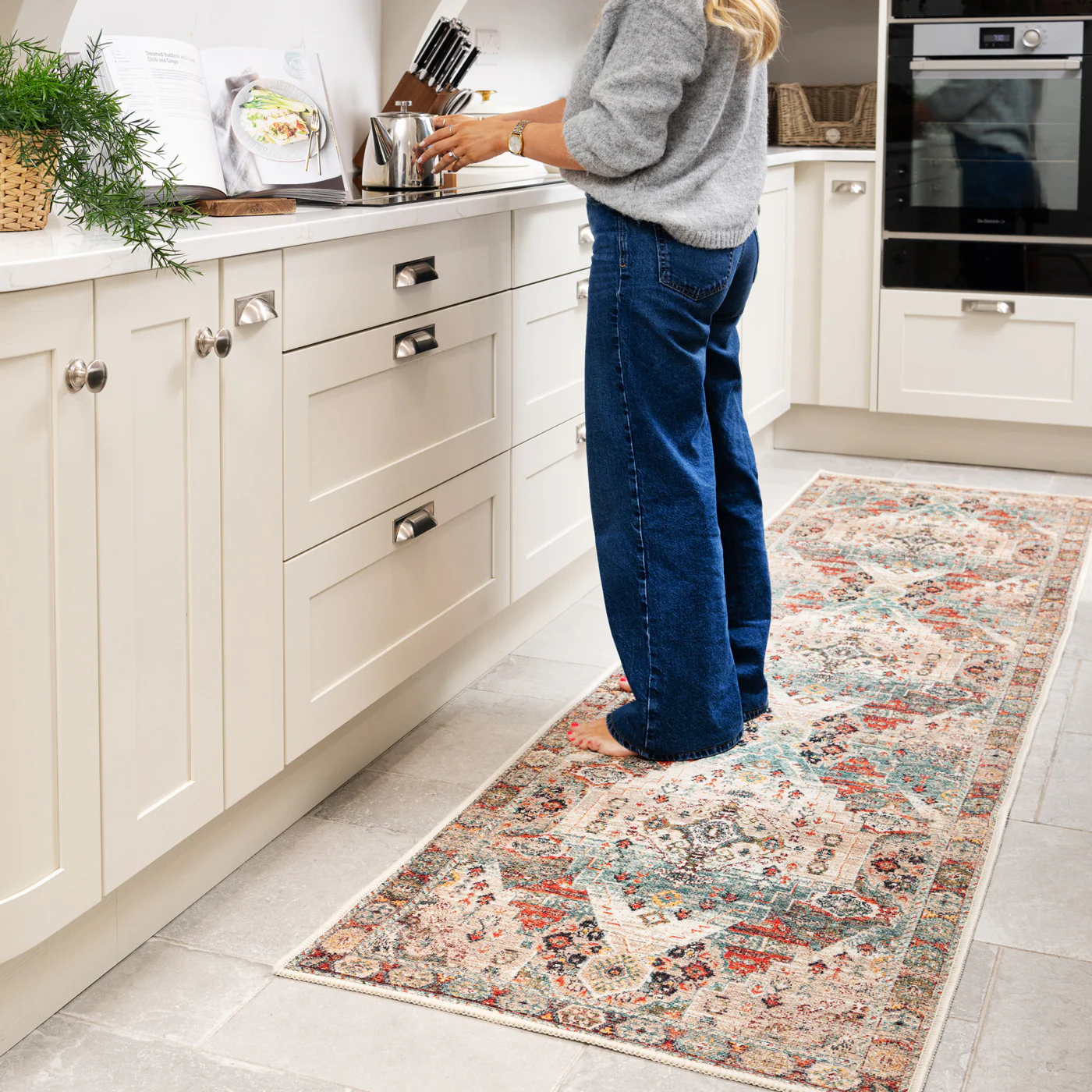 Traditional Medallion Washable Rug - Hue - Image 11